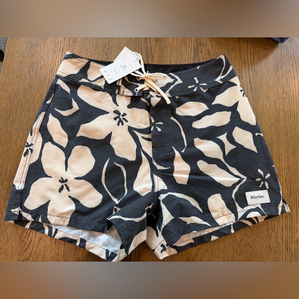 Rhythm Women’s Boardshorts NWT